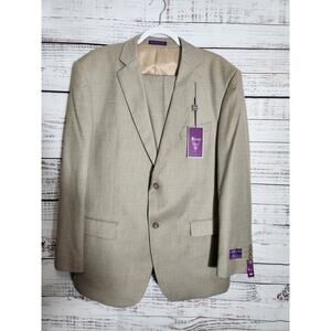 Vinci Khaki color Suite Men's Brand new with Tags  44R 338W